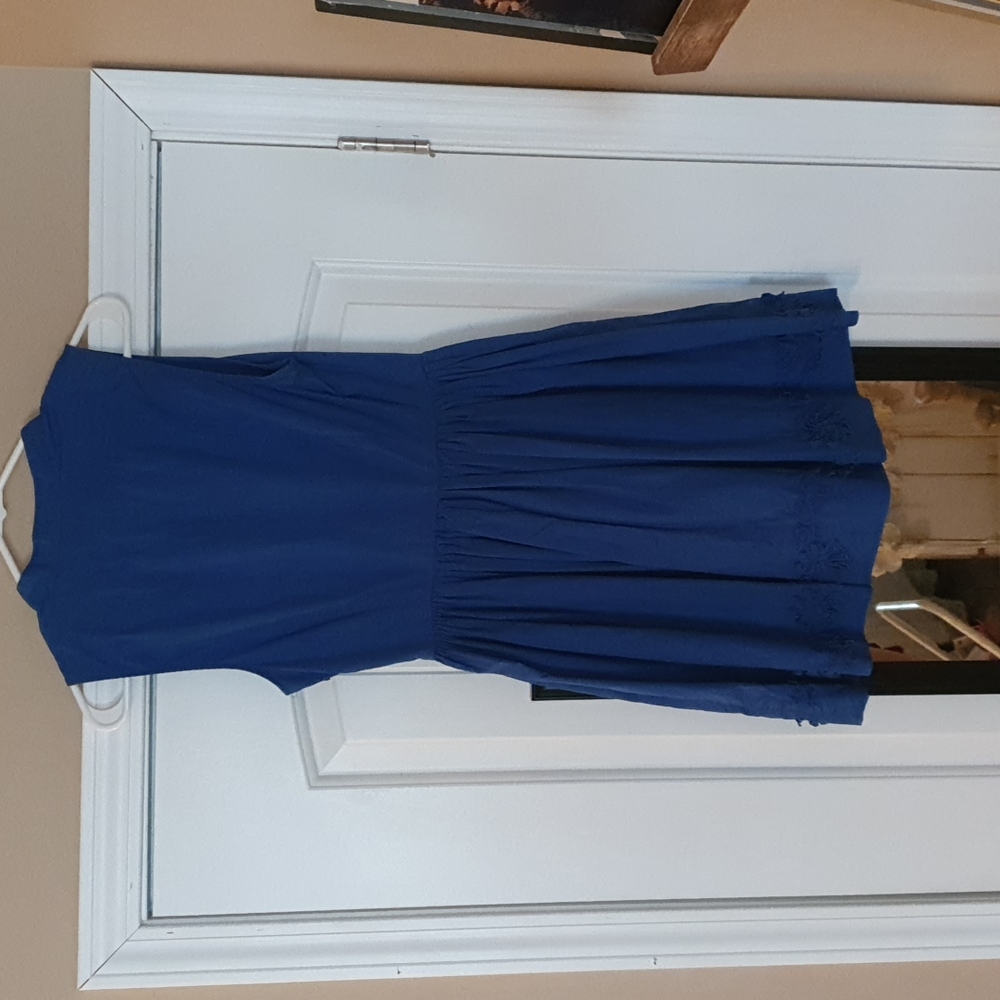 Dress - Picture 6 of 7